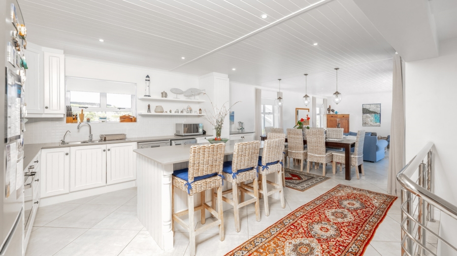 4 Bedroom Property for Sale in Oceanview Heights Western Cape